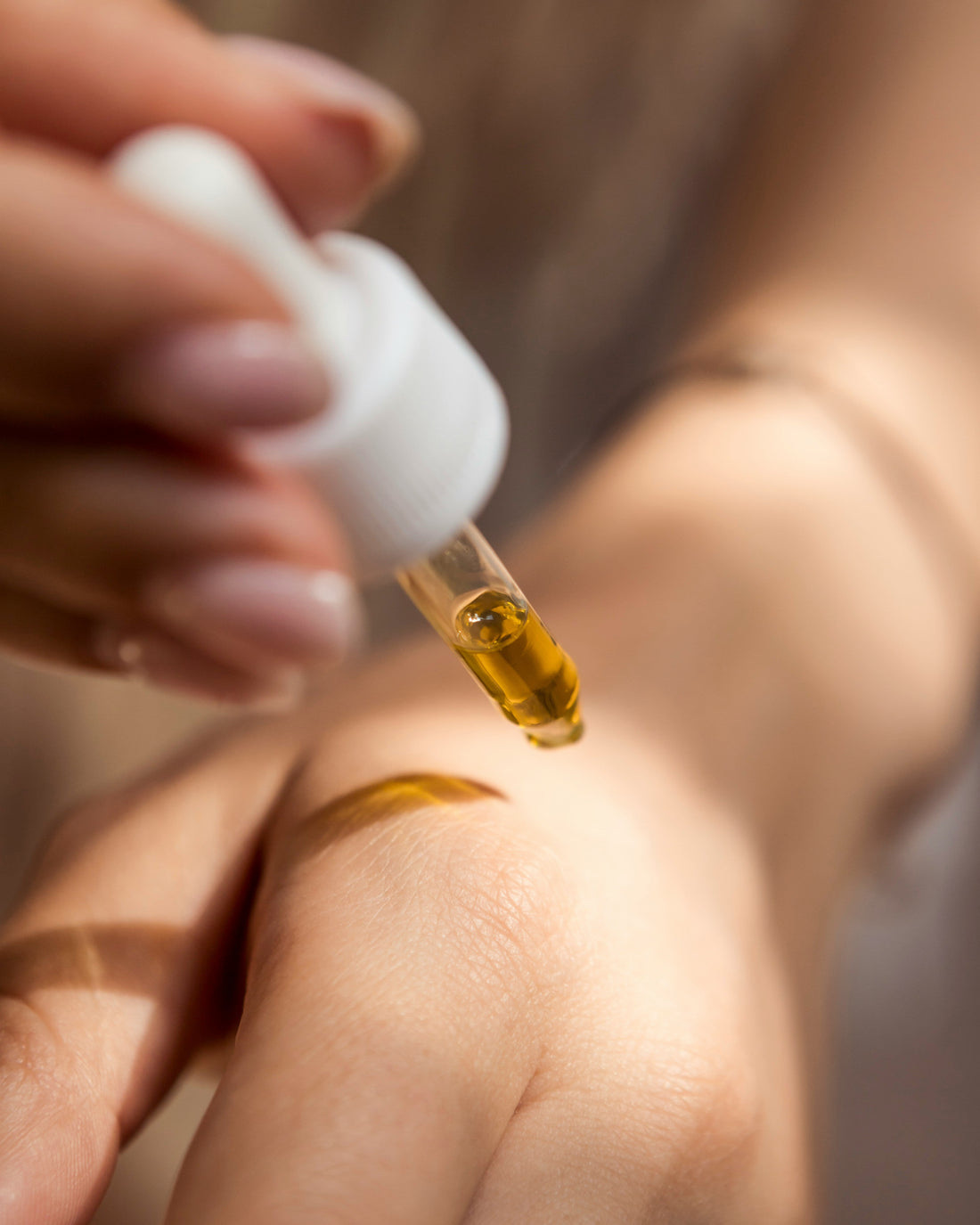 Bakuchiol vs Retinol: Which Anti-Aging Ingredient Is Right for Your Skin?